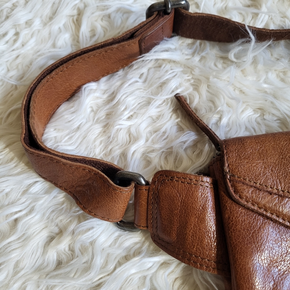 Spikes and Sparrow Leather Brandy Belt/Waist Brown Bag - Picture 4 of 16
